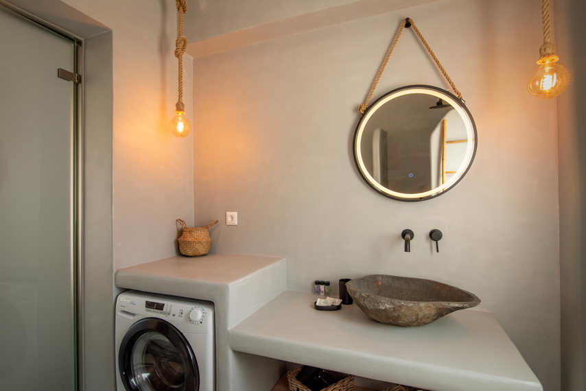 Anthea Suites